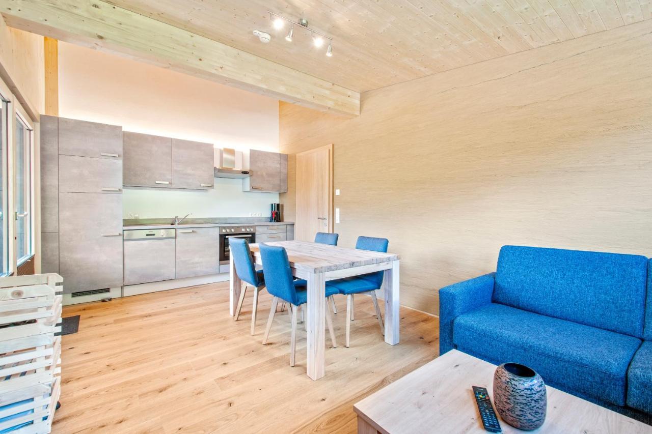 Haus Berghof Bed & Breakfast Schröcken Dış mekan fotoğraf