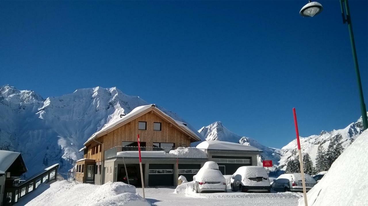 Haus Berghof Bed & Breakfast Schröcken Dış mekan fotoğraf